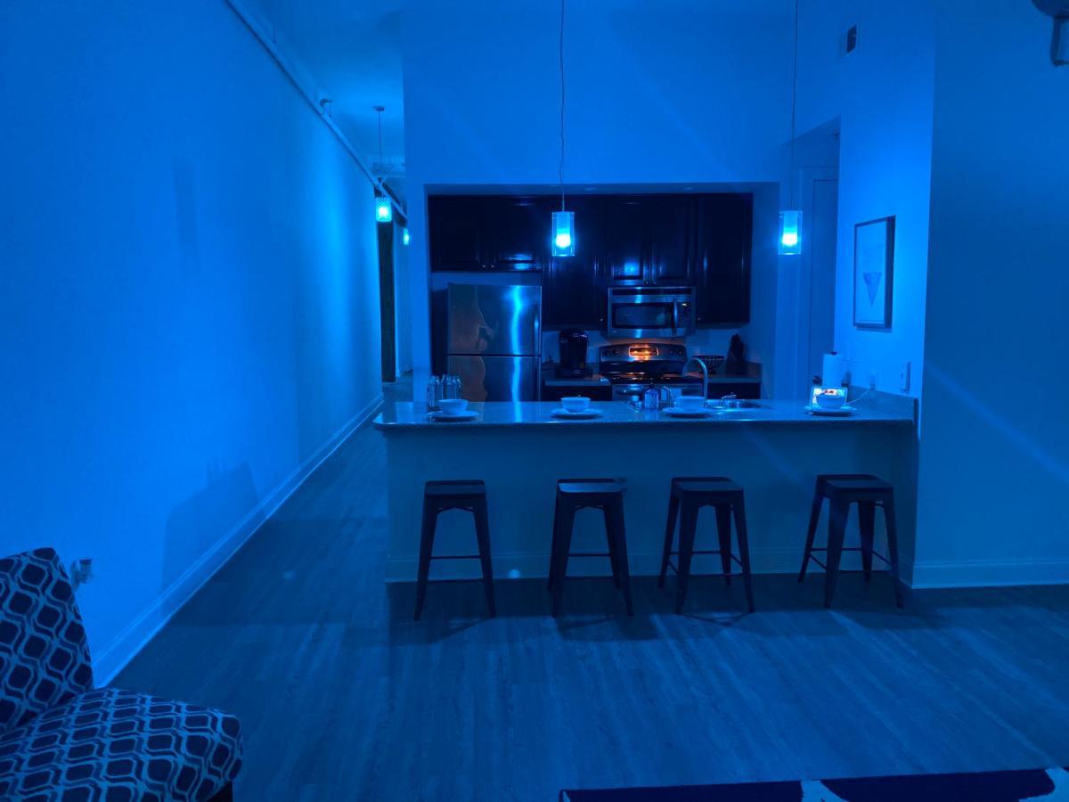 Industrial Smart Home Apartment In The Center Of Downtown ממפיס מראה חיצוני תמונה