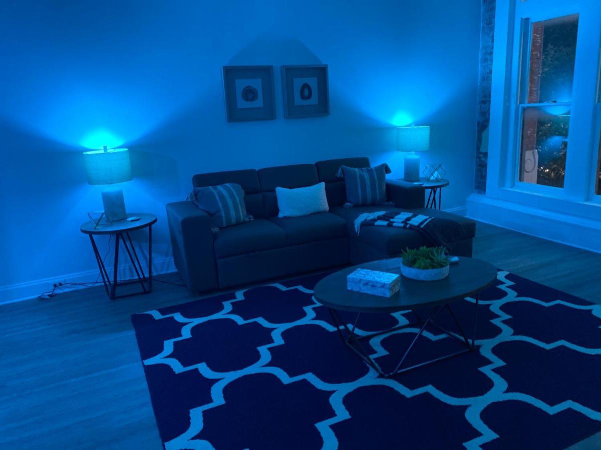 Industrial Smart Home Apartment In The Center Of Downtown ממפיס מראה חיצוני תמונה