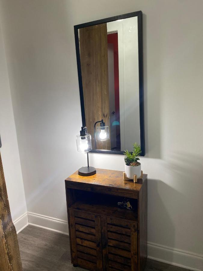 Industrial Smart Home Apartment In The Center Of Downtown ממפיס מראה חיצוני תמונה